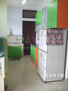 dapur minimalis ukuran kecil kombinasi warna